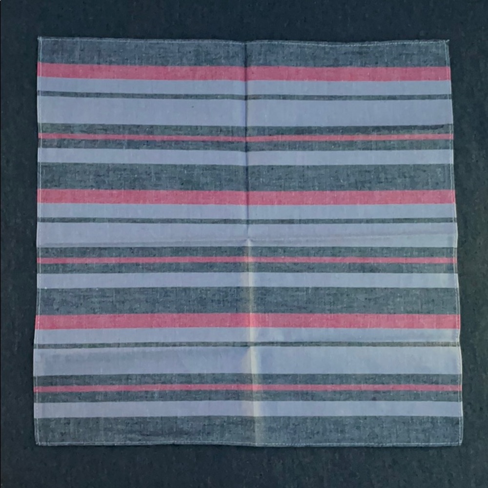 Pocket square - Picture 2 of 2